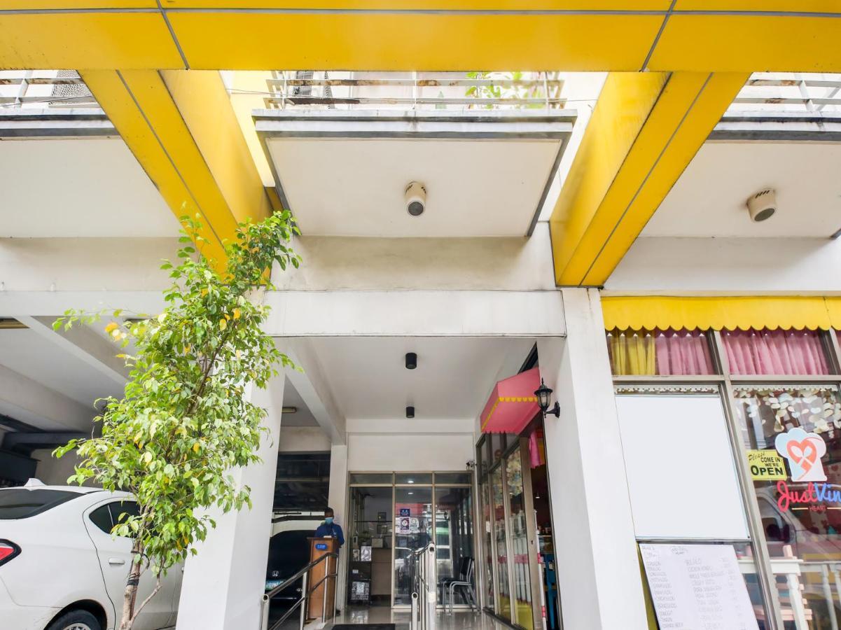 Oyo 893 Dian Suites Makati Manila Dış mekan fotoğraf