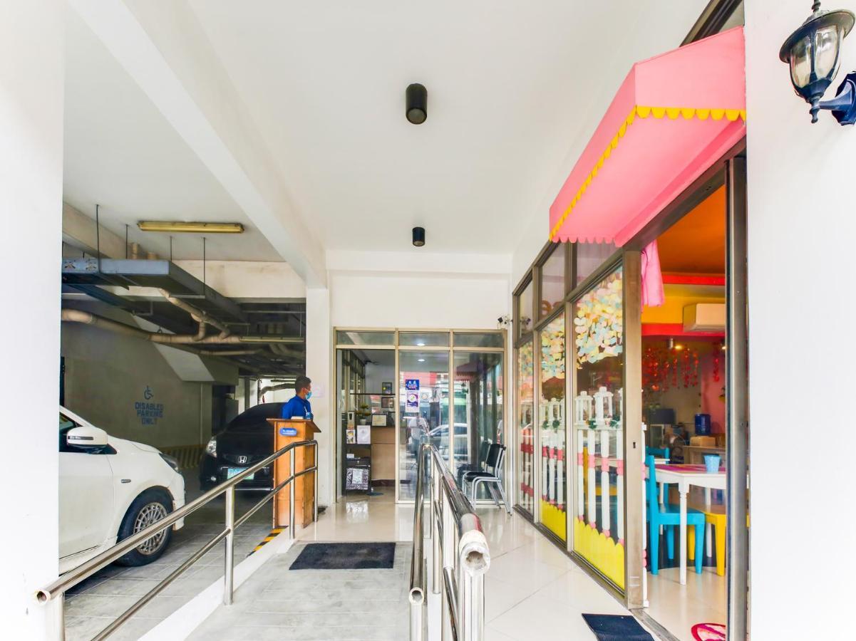 Oyo 893 Dian Suites Makati Manila Dış mekan fotoğraf