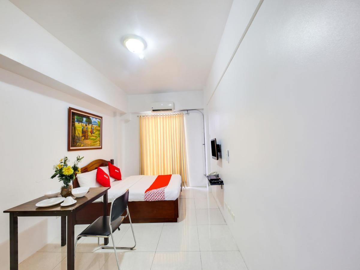 Oyo 893 Dian Suites Makati Manila Dış mekan fotoğraf