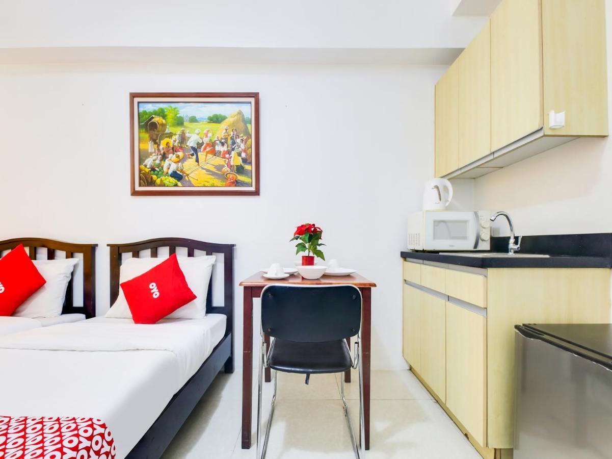 Oyo 893 Dian Suites Makati Manila Dış mekan fotoğraf