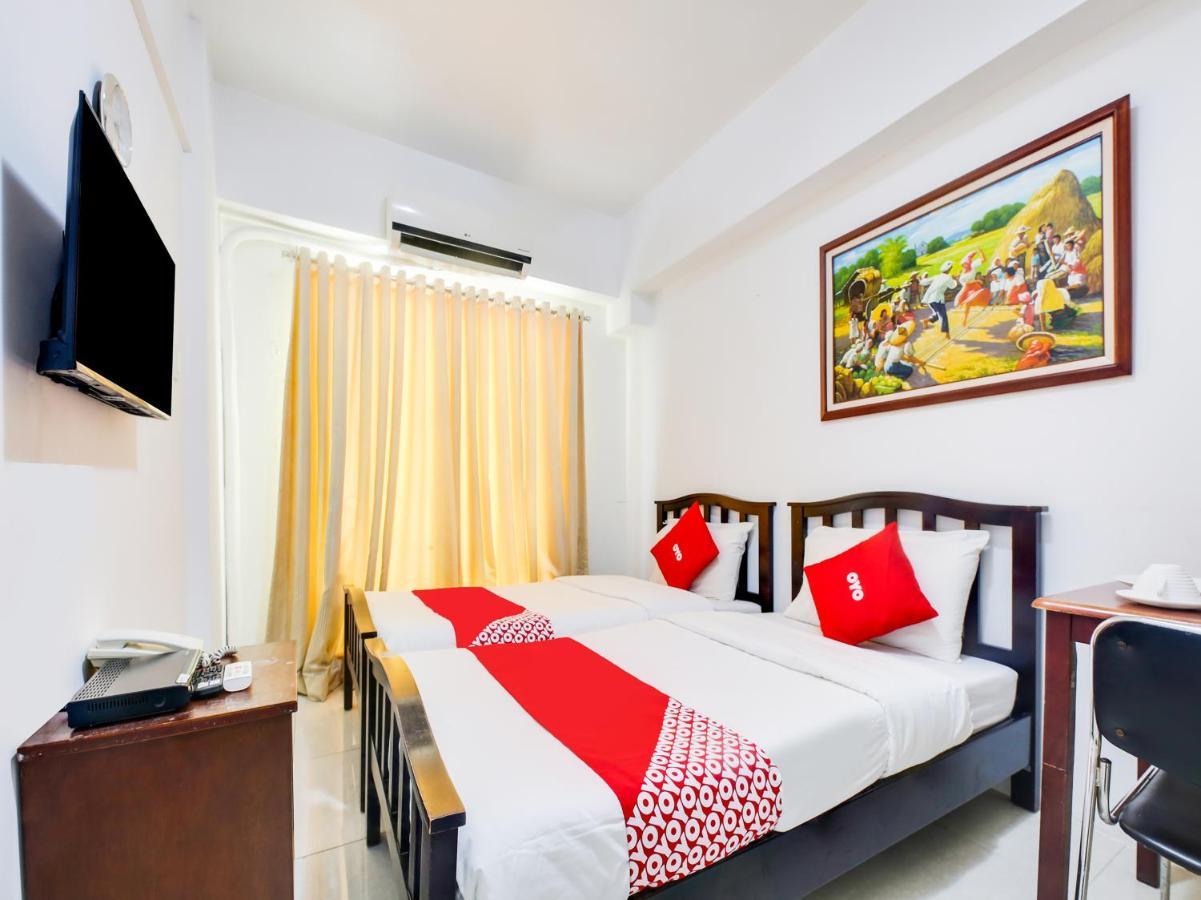 Oyo 893 Dian Suites Makati Manila Dış mekan fotoğraf