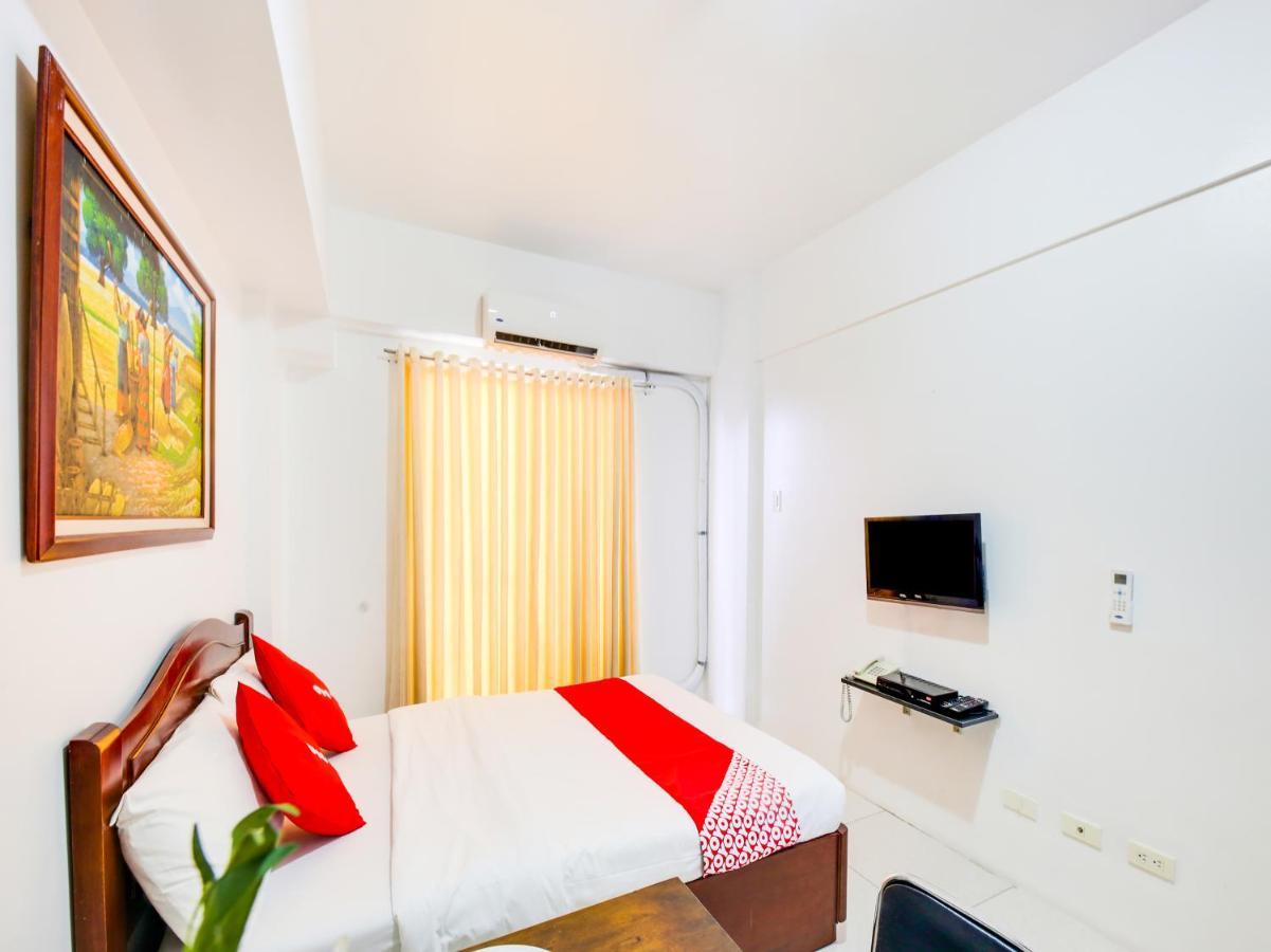 Oyo 893 Dian Suites Makati Manila Dış mekan fotoğraf