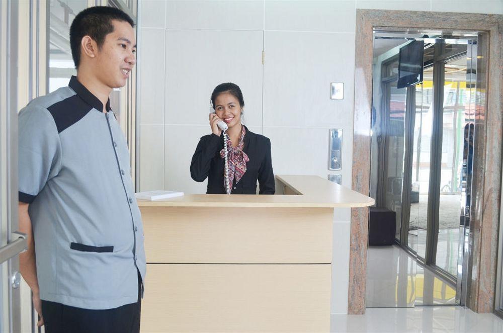Oyo 893 Dian Suites Makati Manila Dış mekan fotoğraf