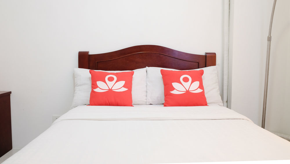 Oyo 893 Dian Suites Makati Manila Dış mekan fotoğraf