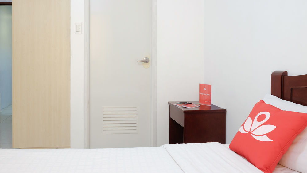 Oyo 893 Dian Suites Makati Manila Dış mekan fotoğraf