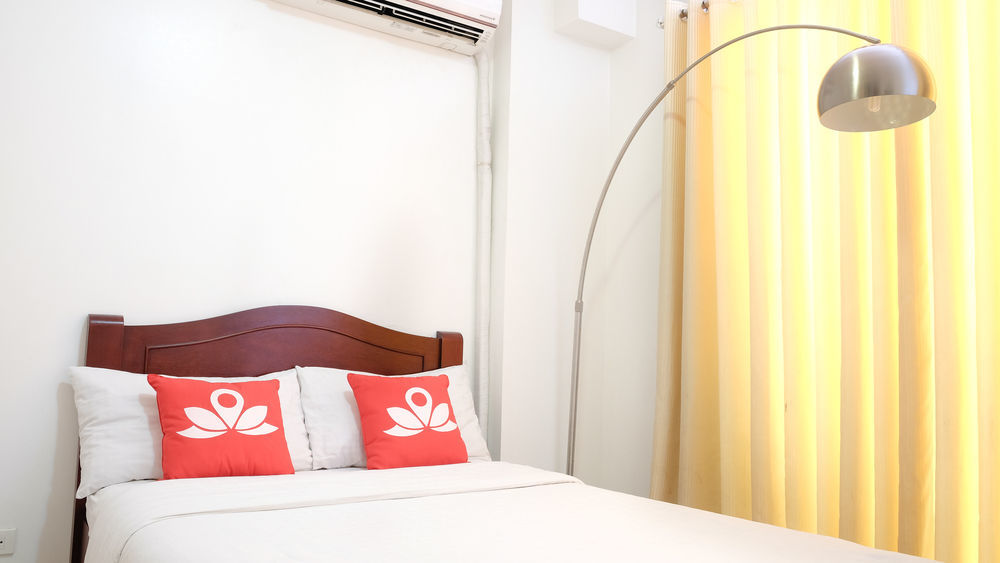 Oyo 893 Dian Suites Makati Manila Dış mekan fotoğraf