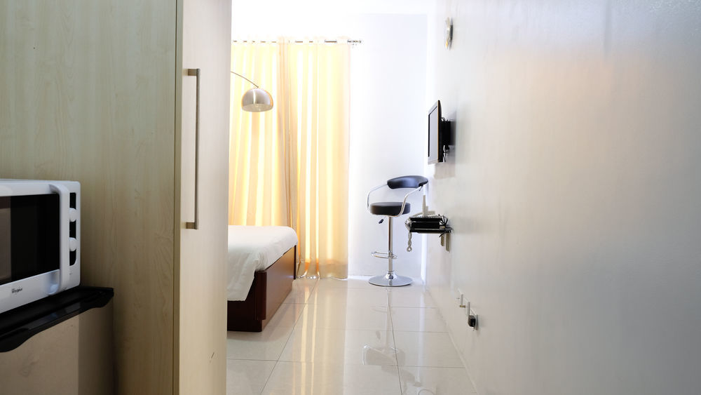 Oyo 893 Dian Suites Makati Manila Dış mekan fotoğraf