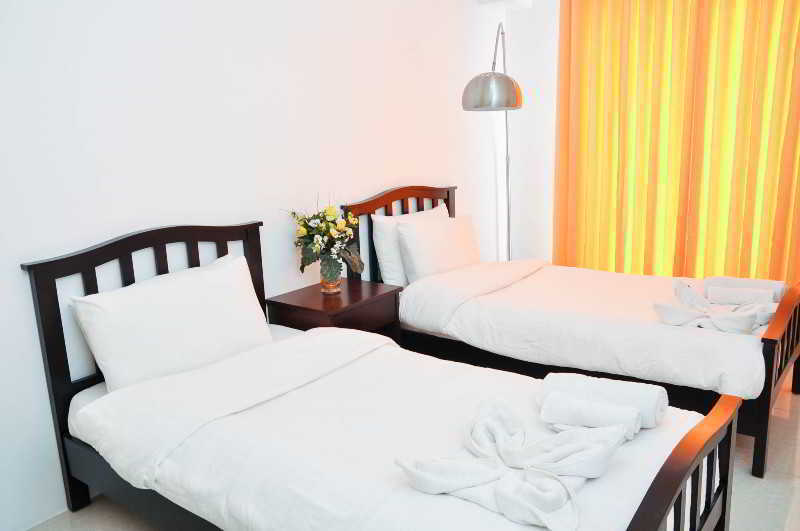 Oyo 893 Dian Suites Makati Manila Dış mekan fotoğraf