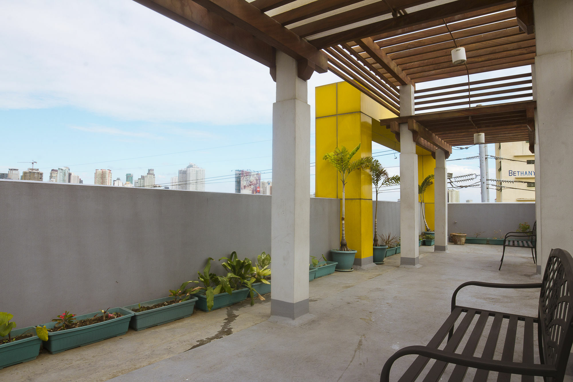 Oyo 893 Dian Suites Makati Manila Dış mekan fotoğraf